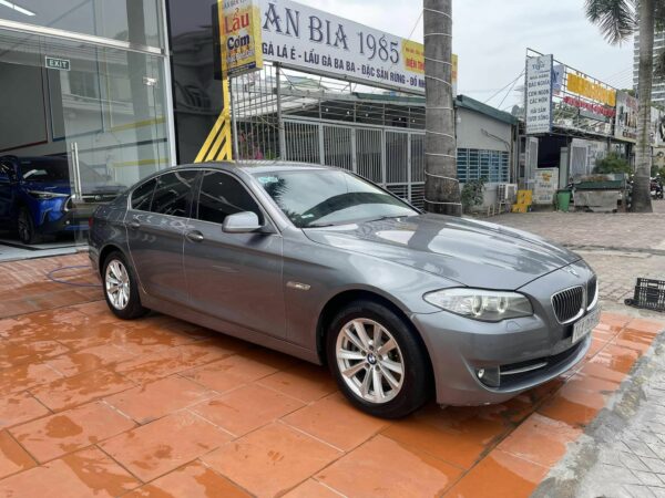 BMW 528i - Hình ảnh 2